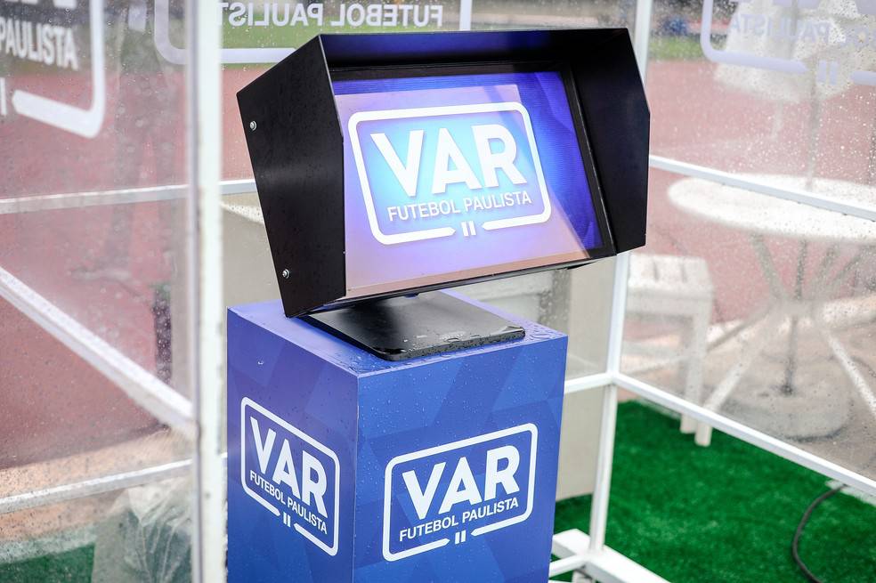 Cabine de revisão do VAR no Campeonato Paulista