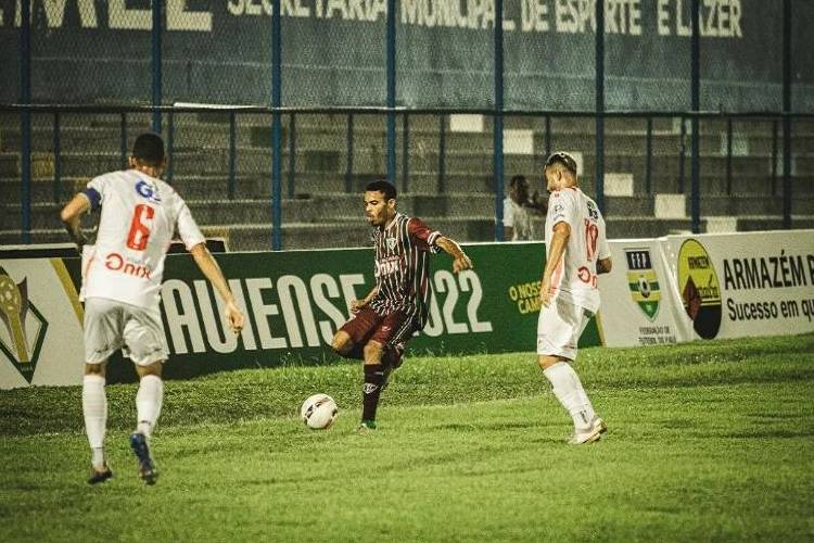 Fluminense e 4 de Julho empataram por 1 x 1 no Estádio Lindolfo Monteiro