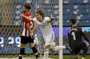 Modric comemora gol do Real Madrid sobre o Athletic Bilbao (Foto: REUTERS/Albert Geax)