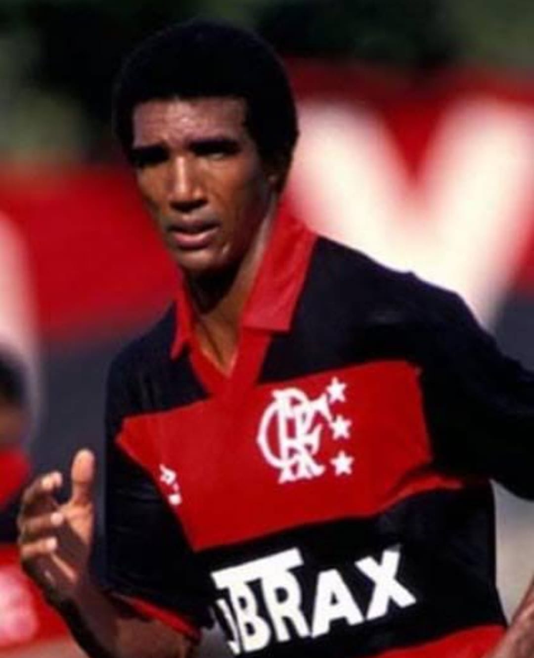 Nilson jogando com a camisa do Flamengo