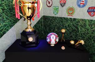 Troféu do Campeonato Baiano 2022 (Foto: Divulgação/FBF)