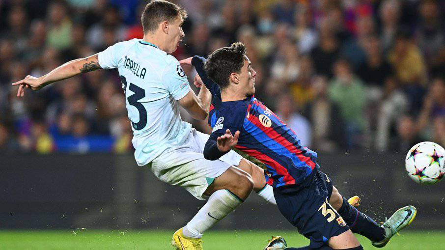 Barcelona empata com Inter em 3 a 3 e se complica na Champions