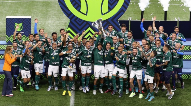 Palmeiras recebe a 11° taça do Brasileirão