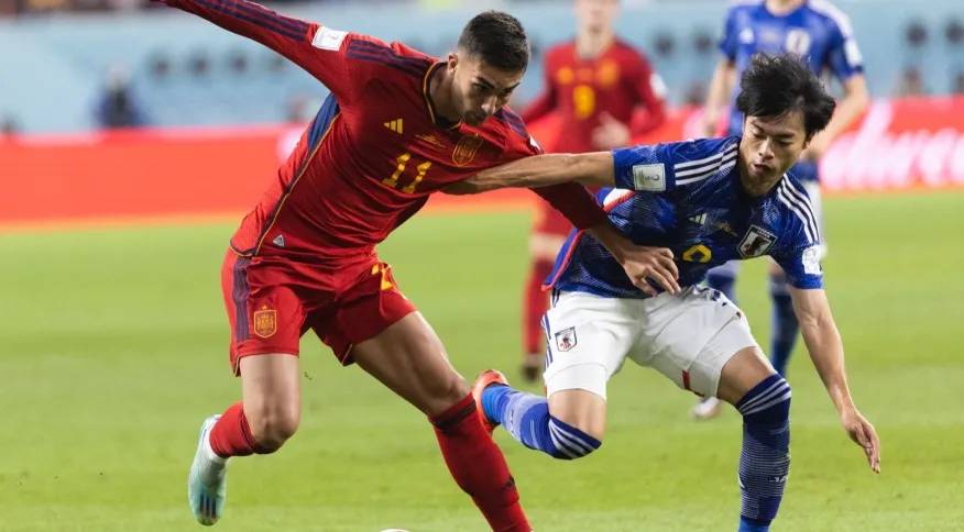 Modelo de jogo de futebol. modelo de dia de jogo espanha vs marrocos.