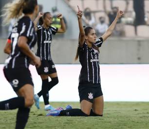 Corinthians vence Real Brasília, avança à final, e vai decidir Supercopa em casa