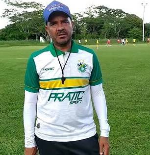 Início irregular faz treinador pedir demissão do Altos