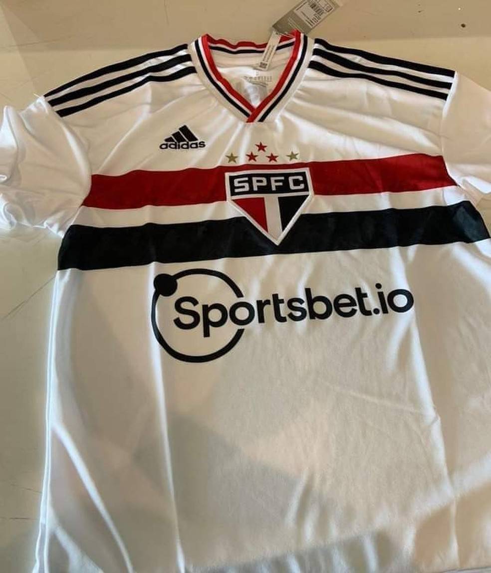 Novo uniforme do São Paulo teve foto vazada na internet