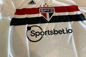 Novo uniforme do São Paulo teve foto vazada na internet (Foto: Reprodução)
