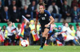 Trinity Rodman em ação pela seleção sub-16 dos Estados Unidos (Foto: Oliver Hardt/Bongarts/Getty Images)