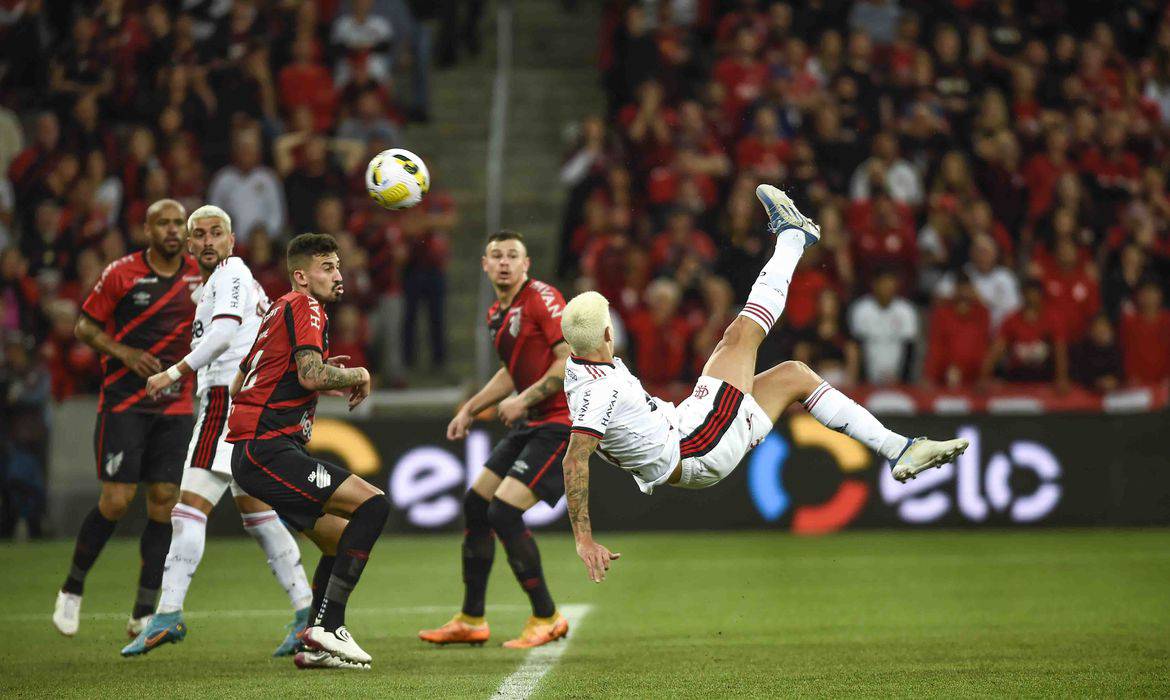 Flamengo passa para a semi-final da Copa do Brasil.