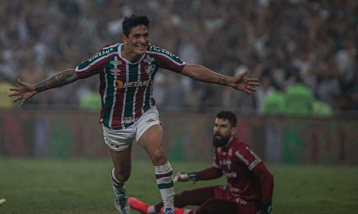 Fluminense se classifica para a semi-final da Copa do Brasil.