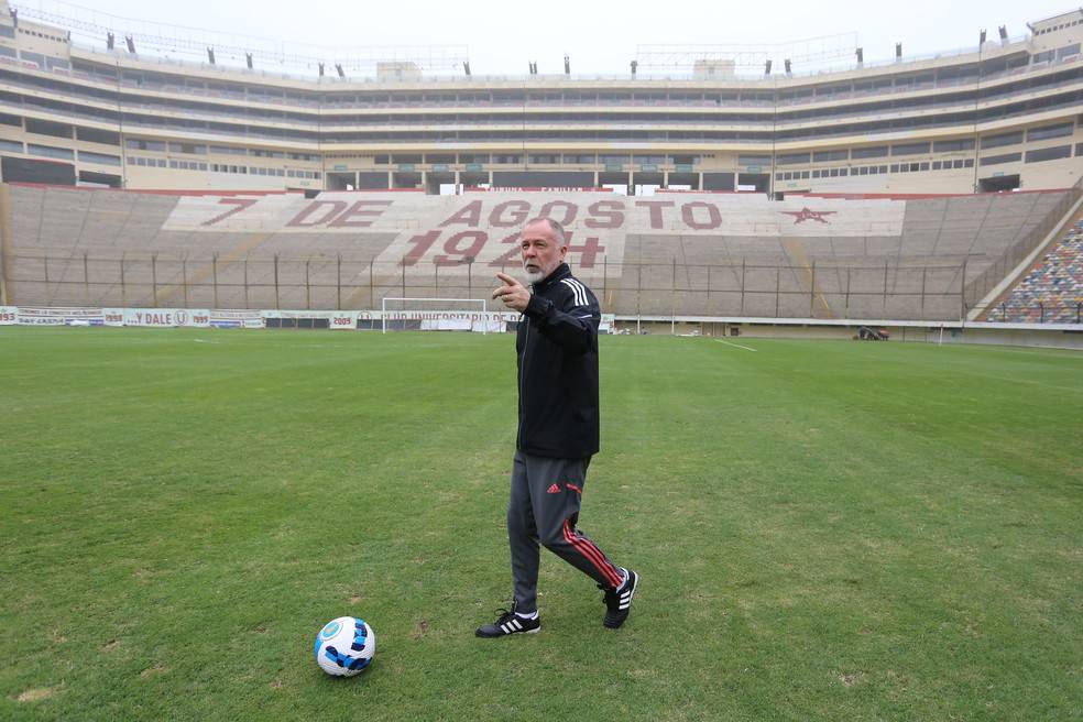 Mano Menezes faz parte da reconstrução do Inter durante a temporada