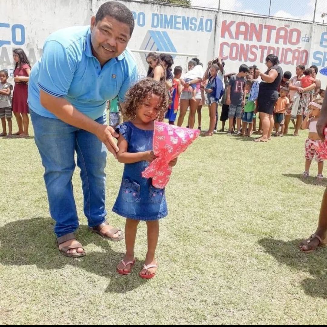 Atualmente o projeto recebe quase 200 crianças e possui natação e futebol