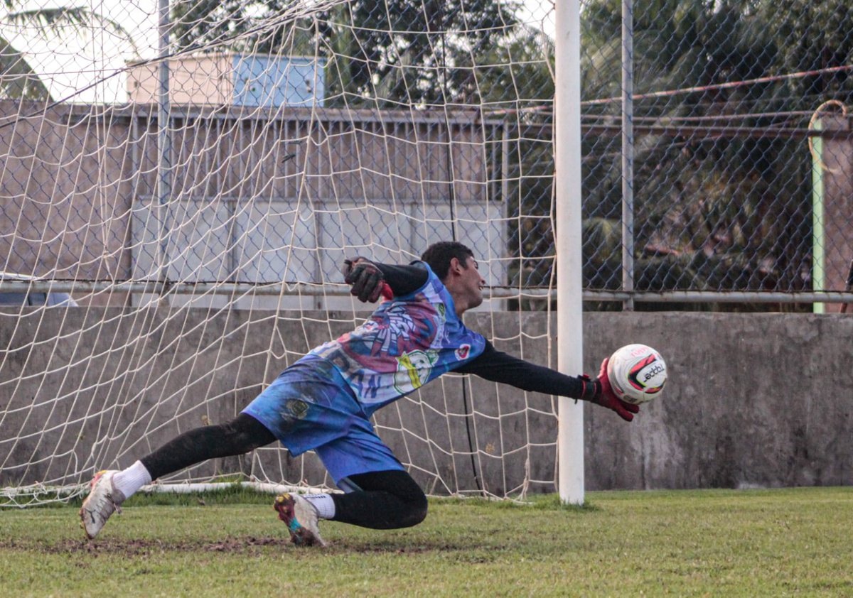 Goleiro Gabriel Haddad