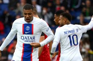 Neymar e Mbappé vivem tensão em Paris (Foto: ANNE-CHRISTINE POUJOULAT / AFP)