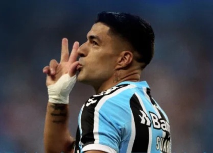 Atacante mostrou seu faro de artilheiro e fez três gols na vitória do Imortal