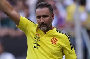 Com cofre cheio, Flamengo volta ao mercado para dar mais opções a Vítor Pereira (Foto: GE RIO)