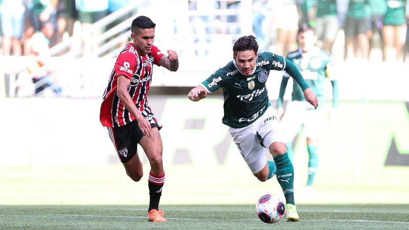 Com polêmica, Palmeiras e São Paulo empatam no Paulistão