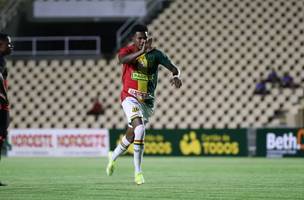 Sampaio Corrêa bate o Moto e decide o 1º turno do Estadual com o Maranhão (Foto: GE MARANHÃO)