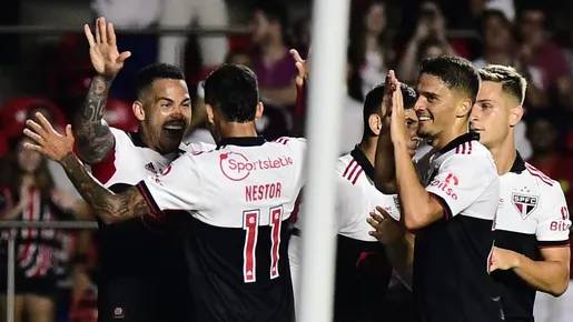 Titular, Galoppo faz dois gols, e São Paulo goleia Portuguesa em casa