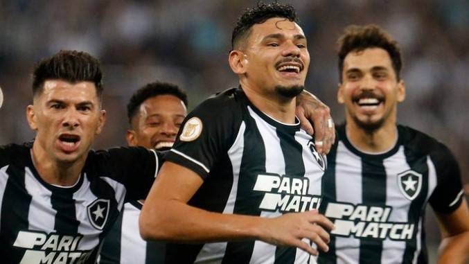 O Botafogo será campeão brasileiro? Veja chances e tabelas dos candidatos ao título