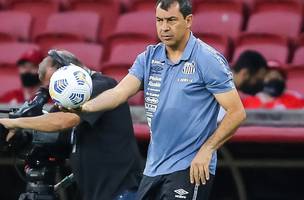 Santos anuncia a contratação de Fábio Carille como novo técnico (Foto: TNT)