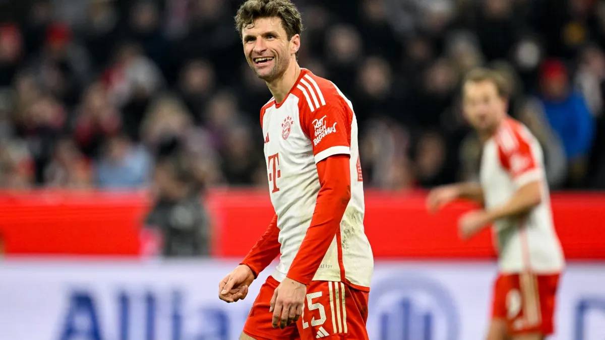 Thomas Müller renova contrato com o Bayern até junho de 2025