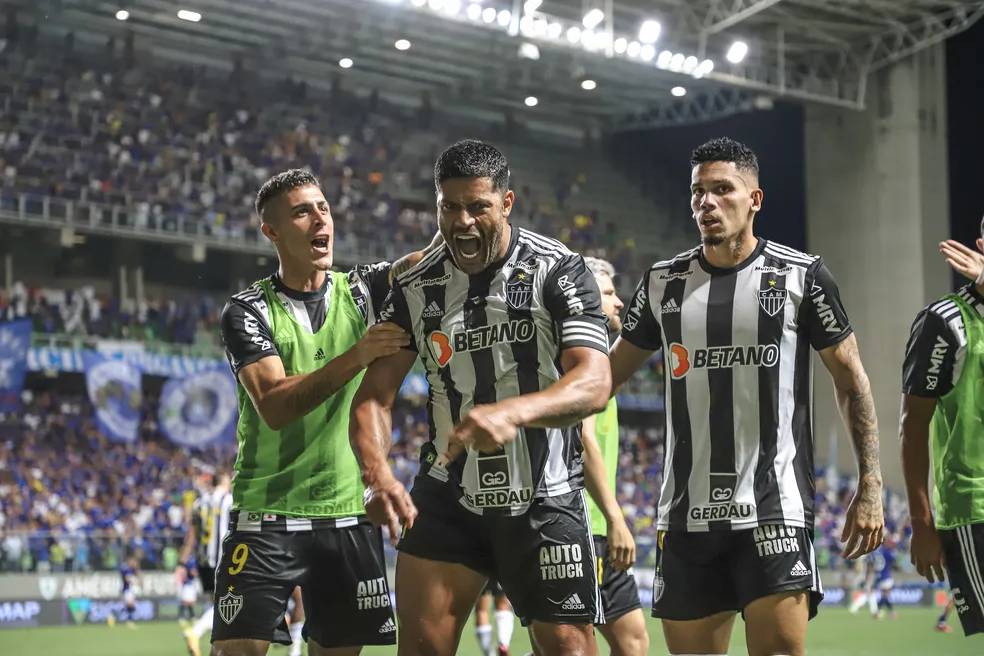 Análise: Atlético-MG faz jogo abaixo do esperado, e Hulk sobe mais um degrau na idolatria com a torcida