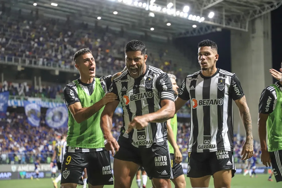 Análise: Atlético-MG faz jogo abaixo do esperado, e Hulk sobe mais um degrau na idolatria com a torcida