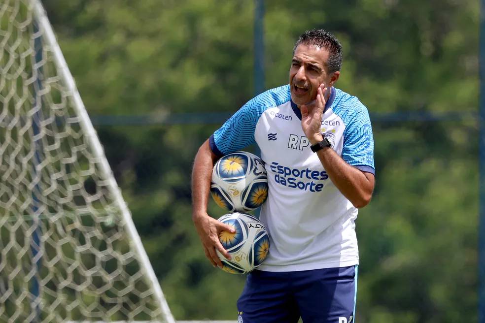 Bahia pega o Sport com missão de vencer o primeiro time de fora do estado e colar na disputa pelo G-4