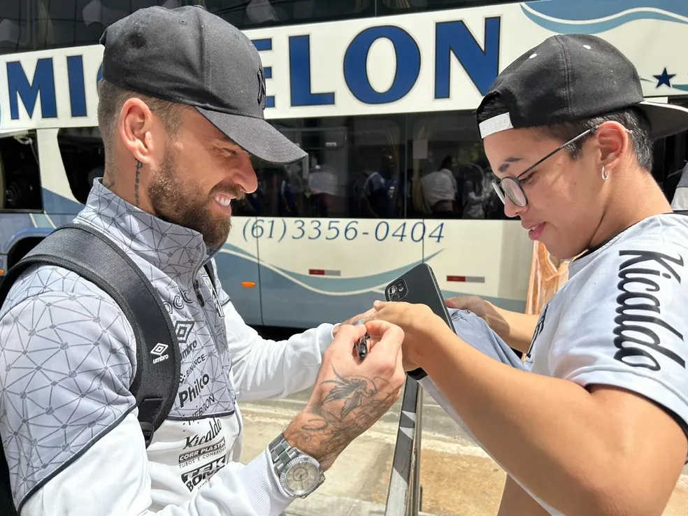 Lucas Lima esquece clássico e foca na estreia do Santos na Copa do Brasil: "Não podemos dar mole"