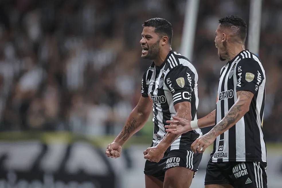 Atlético-MG cumpre papel, faz belos gols, mas ainda precisa ajustar proteção defensiva