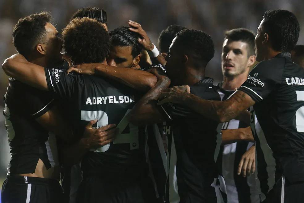 Botafogo é letal e usa bem a bola parada como arma; veja o que deu certo e errado