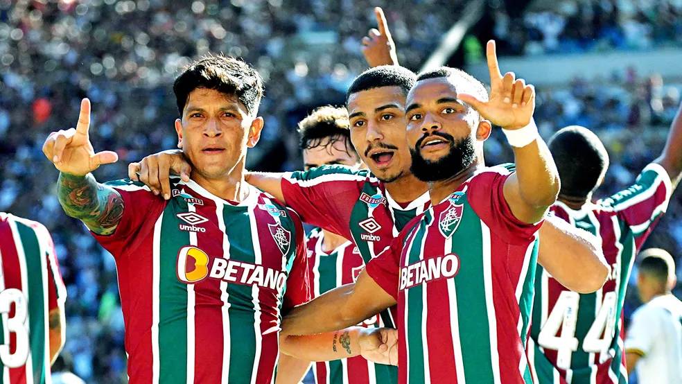 Fluminense dá banho de bola e vai à final com futebol de campeão