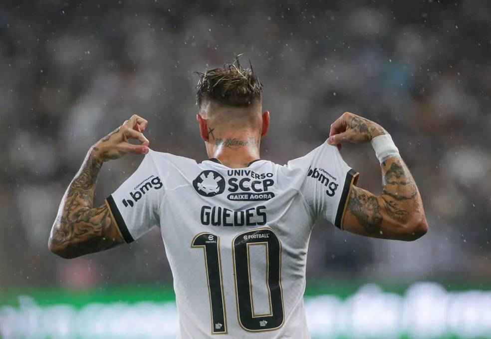 Róger Guedes é o único titular em todos os jogos do Corinthians em 2023 e vira quase insubstituível