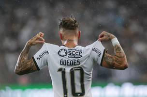 Róger Guedes é o único titular em todos os jogos do Corinthians em 2023 e vira quase insubstituível (Foto: GE SP)