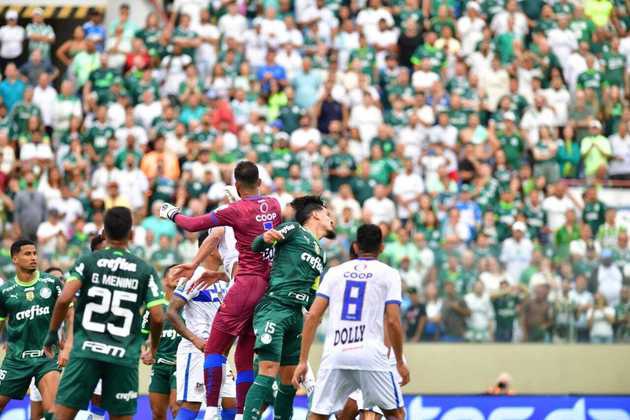 Com gol nos acréscimos, Água Santa vence o Palmeiras e sai na