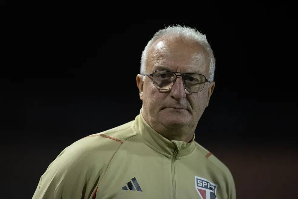 Dorival começa a moldar o São Paulo ao seu estilo e espanta crise com classificação