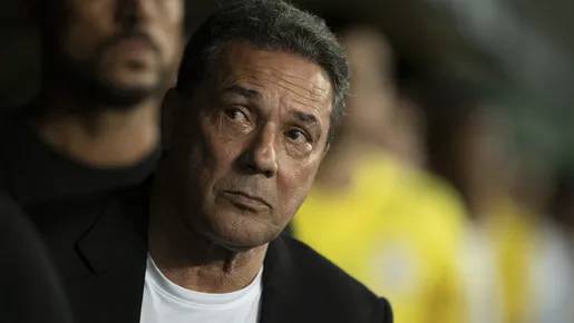 Embora lute, Corinthians mostra que falta "um tiquinho" de tudo em temporada bagunçada