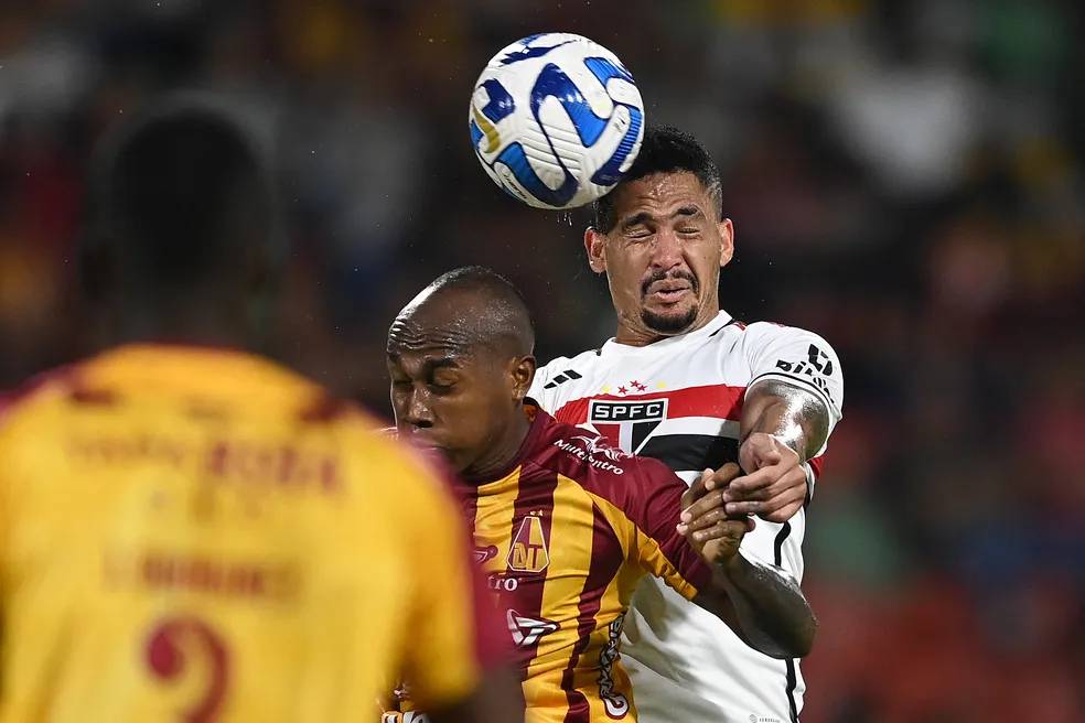 São Paulo tem atuação preocupante e evolução trava sob o comando de Dorival