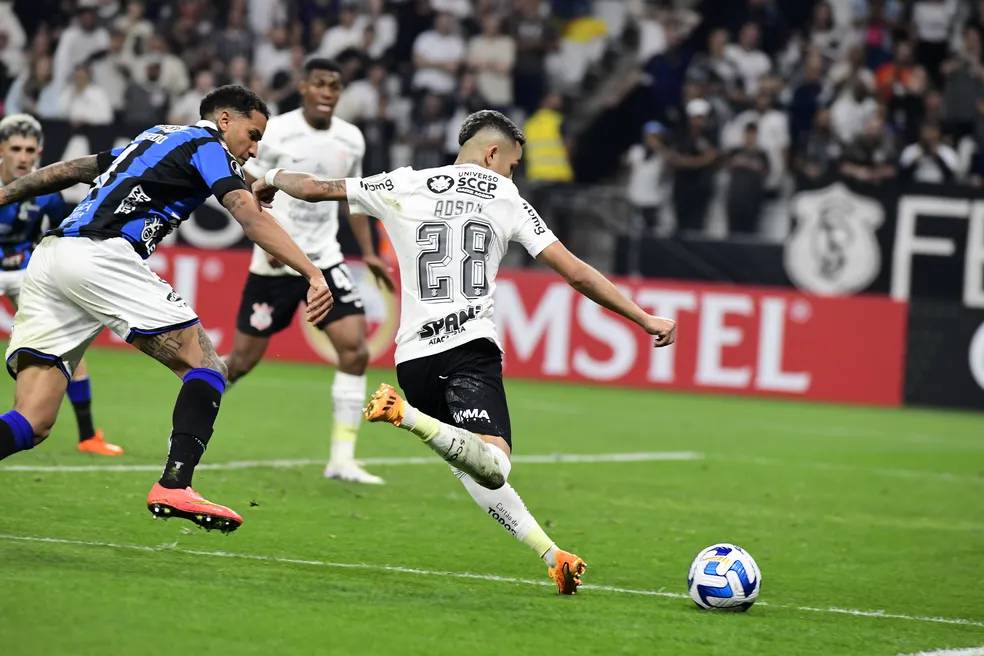 Base leva Corinthians à Sul-Americana e mostra que pode dar suporte para o elenco