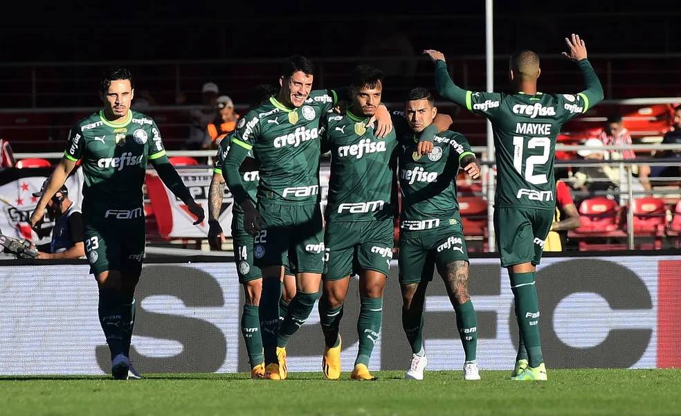 Palmeiras imobiliza São Paulo e mostra poder de decisão na luta pelo título brasileiro
