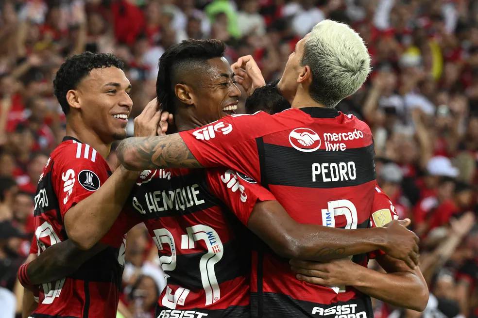 Apenas 2 jogadores atuaram em todos os jogos do Flamengo na 'Era Sampaoli