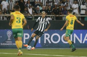 Botafogo desperdiça chance contra o Defensa na Copa Sul-Americana (Foto: GE)