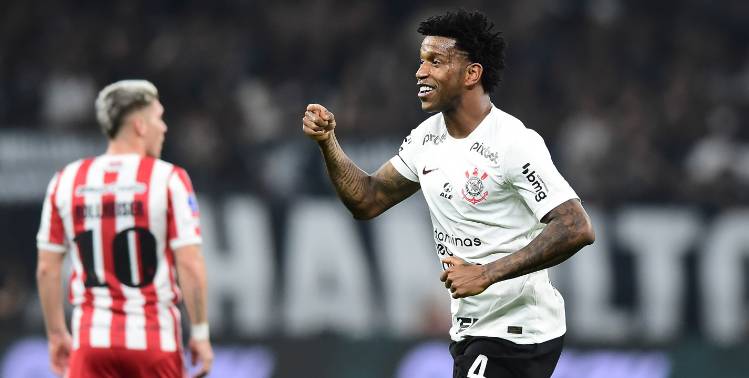 Corinthians 1 x 0 Estudiantes-ARG - Timão faz o dever de casa e joga pelo empate na Argentina