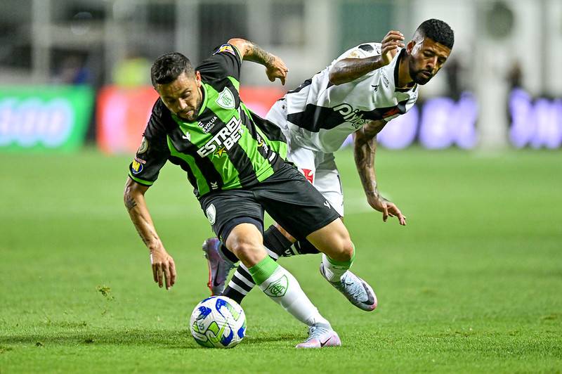 América-MG 0 x 1 Vasco - Jair faz de calcanhar e Trem Bala deixa a degola