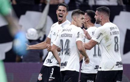 Corinthians 4 x 4 Grêmio - Times ficam quites com a tabela em jogaço de 8 gols