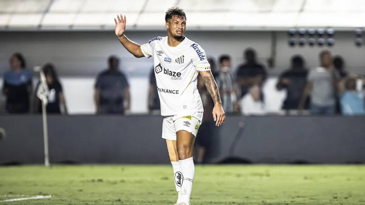Benfica prepara proposta para tentar tirar Marcos Leonardo do Santos