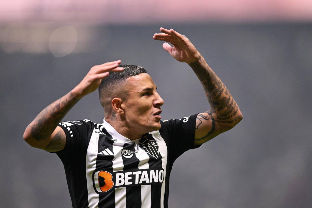 Corinthians notificou o Atletico Mineiro sobre o interesse da equipe pela contratacao do lateral-esquerdo Guilherme Arana.