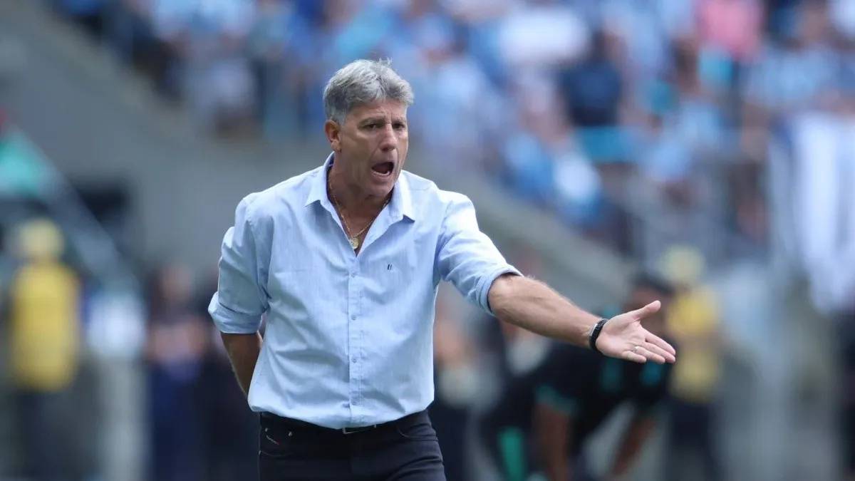 Renato Gaúcho dispara após polêmica em jogo do Grêmio: 'Vontade é de pedir demissão'